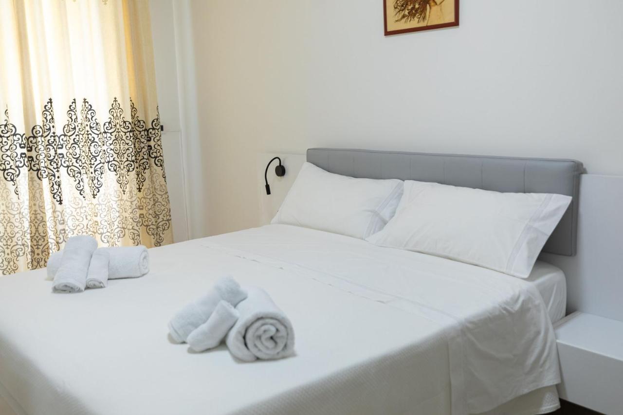 Hotel Pirro Vlorë Exteriör bild