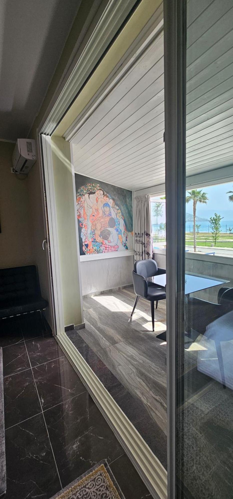 Hotel Pirro Vlorë Rum bild