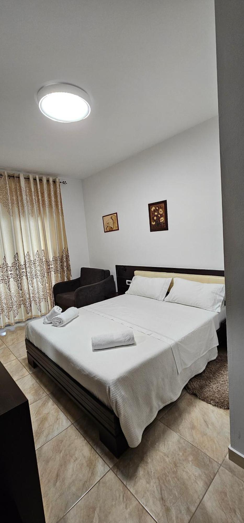 Hotel Pirro Vlorë Rum bild