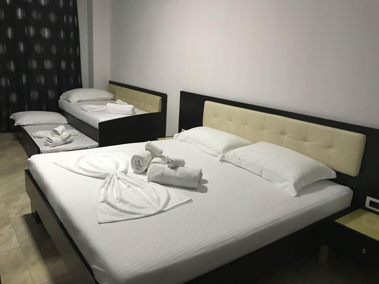 Hotel Pirro Vlorë Exteriör bild
